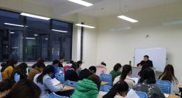 初中部召开新学期第一周教学、德育工作会