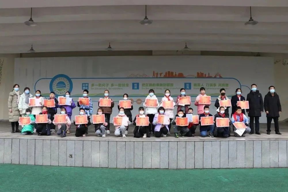 江安县钱江实验学校小学部开展数学手抄报和思维导图比赛